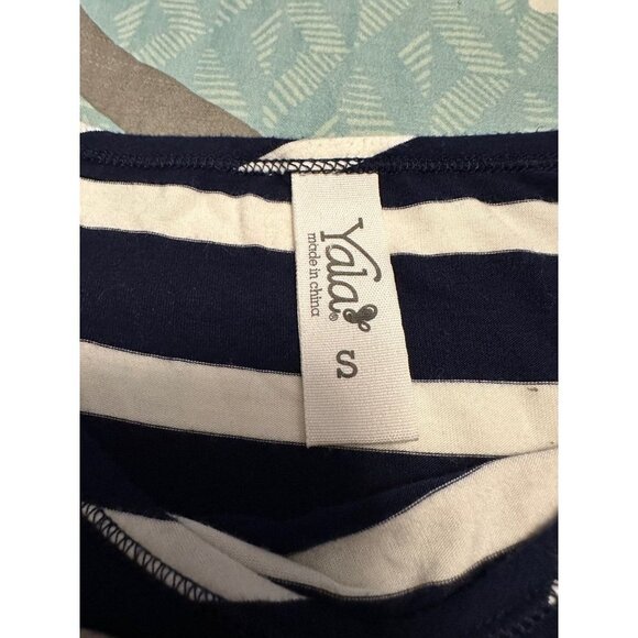 6 FOR $15 Yala small striped dress - Picture 3 of 3